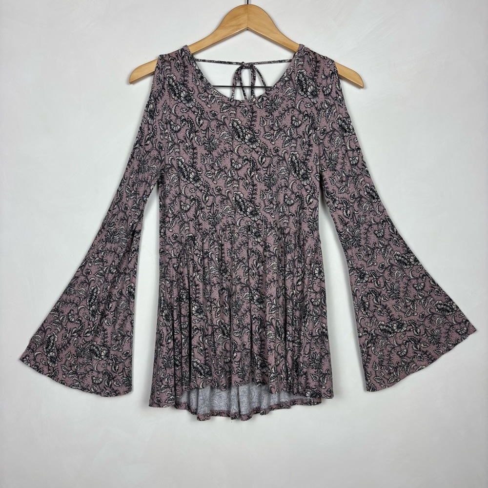 American Eagle Outfitters Women’s Soft & Sexy Bell Sleeve Paisley Top M Pink